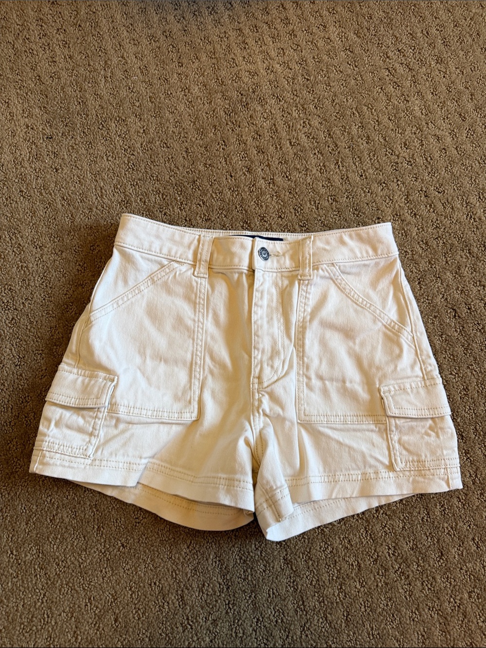 Hollister Cream Cargo Shorts